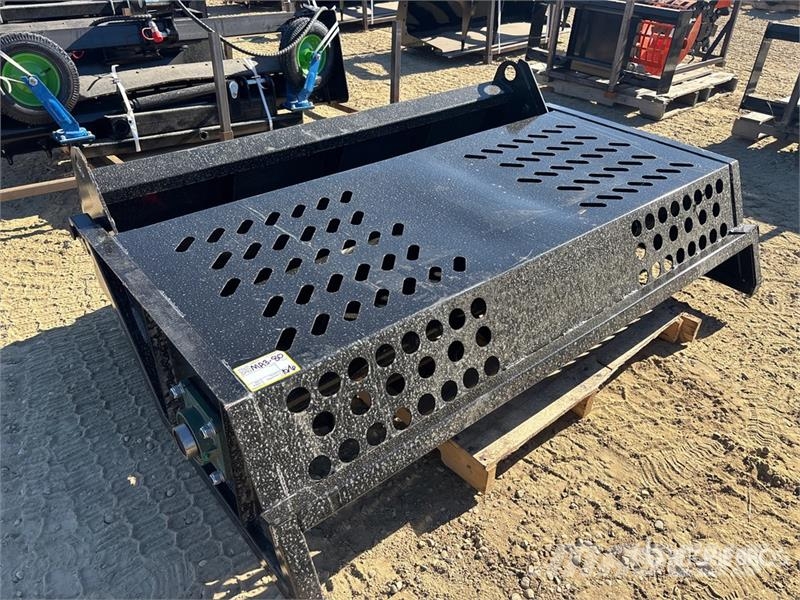  GIYI GY-RR78 78 in Skid Steer Rock Rake (Unused) Otros componentes