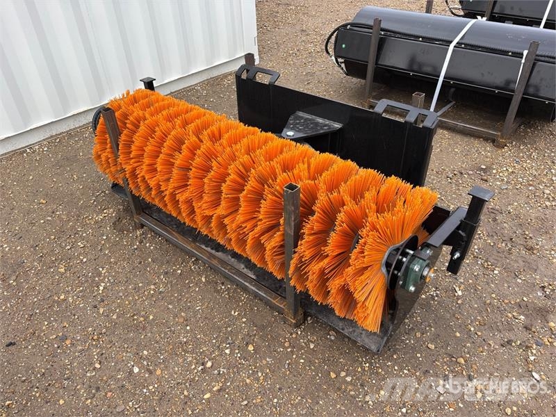  GIYI GY-SE61 61 in Skid Steer Broom (Unused) Brushes