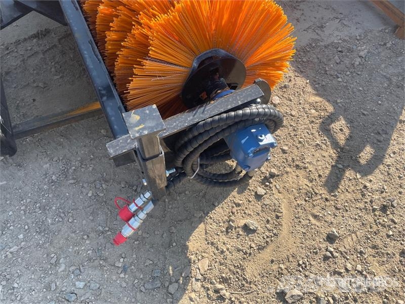 GIYI GY-SE61 61 in Skid Steer Broom (Unused) Süpürgeler