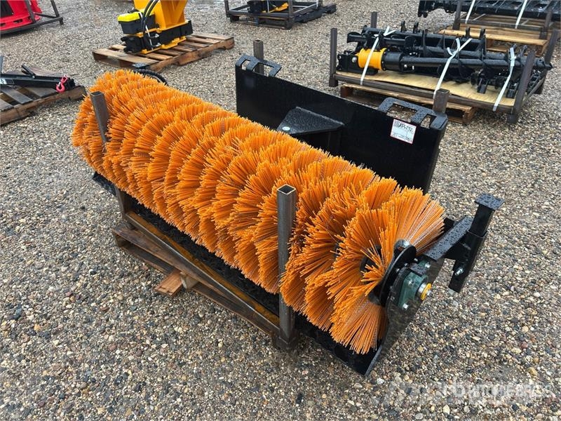 GIYI GY-SE61 61 in Skid Steer Broom (Unused) Harjad