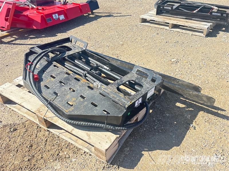 GIYI GY-SF60 60 in Skid Steer Forks (Unused) Вили