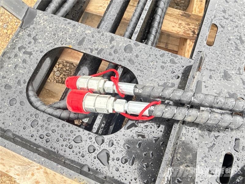 GIYI GY-SF60 60 in Skid Steer Forks (Unused) Vidlica