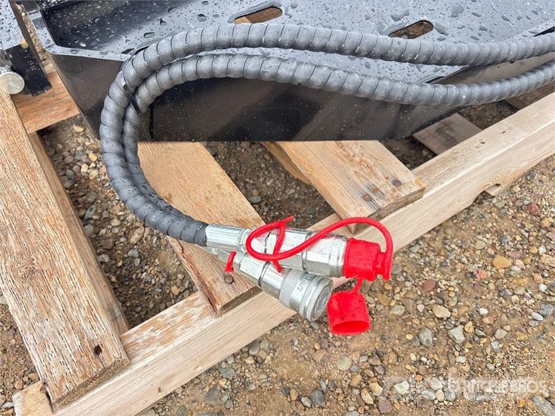 GIYI GY-SF60 60 in Skid Steer Forks (Unused) Vidlica