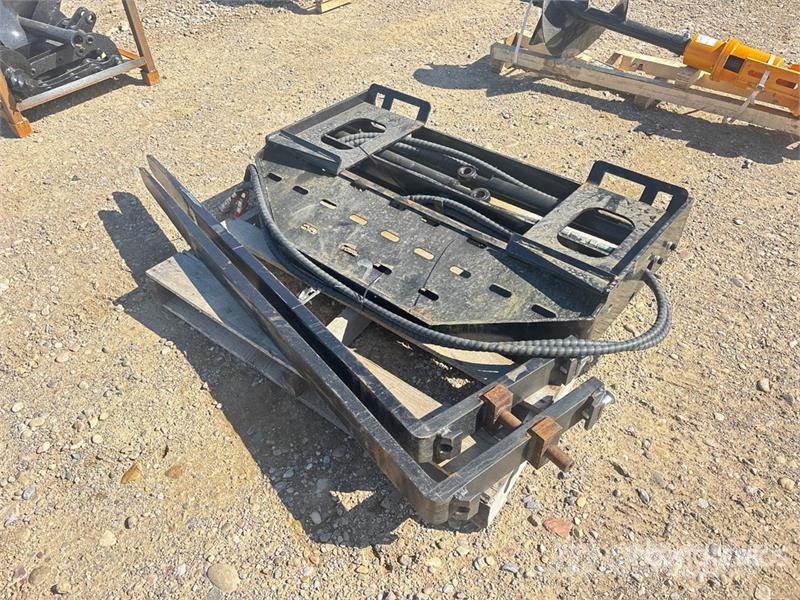  GIYI GY-SF60 60 in Skid Steer Forks (Unused) Garfos