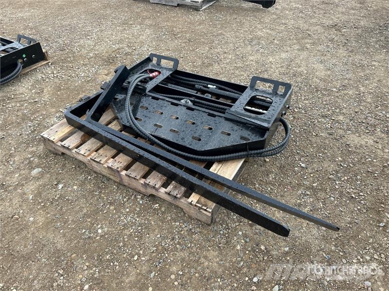 GIYI GY-SF60 60 in Skid Steer Forks (Unused) Vidlica