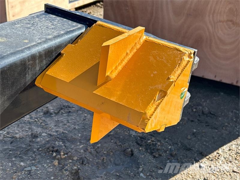 GIYI GY-SLS79 25 in Skid Steer Log Splitter (Unuse Štípačky a řezačky dřeva