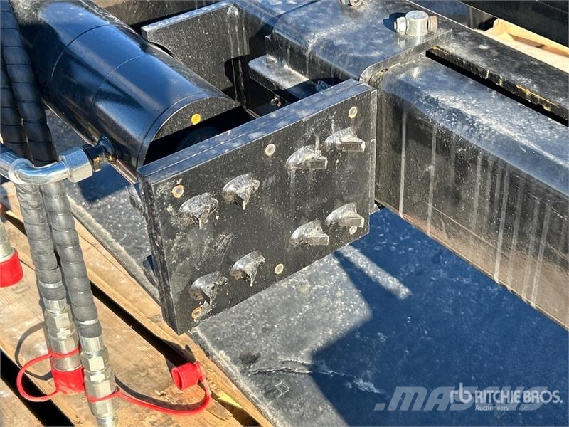 GIYI GY-SLS79 25 in Skid Steer Log Splitter (Unuse Štípačky a řezačky dřeva