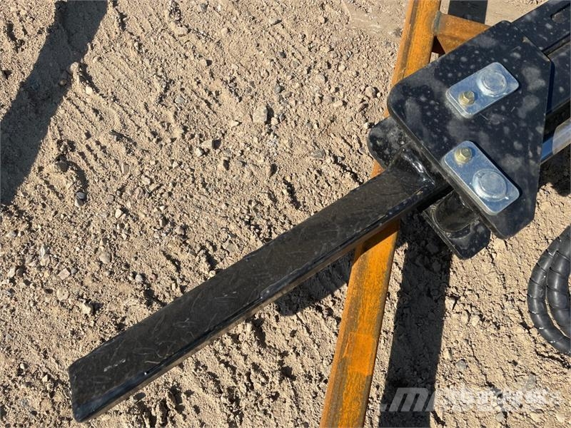  GIYI GY-STL75 75 in Skid Steer Tire Lifter (Unused Andre komponenter