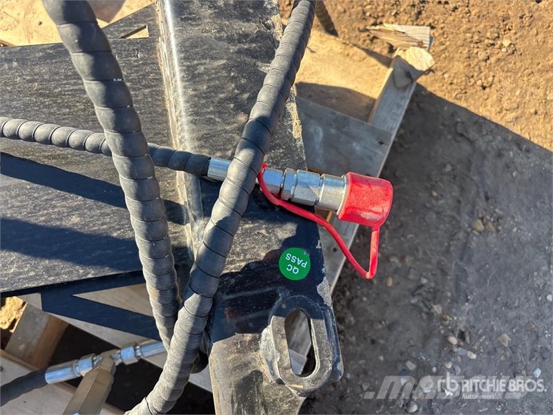 GIYI GY-SZYMJ Mini Skid Steer Stump Grinder (Unuse 動力耙和旋轉式耕耘機