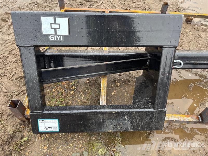  GIYI GY-TB47 132 in 3300 lb Forklift Telescopic Bo 其他附件和组件