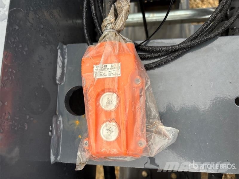  GIYI GY-TE780 Fifth Wheel Wrecker Attachment (Unus Transportes - Outros
