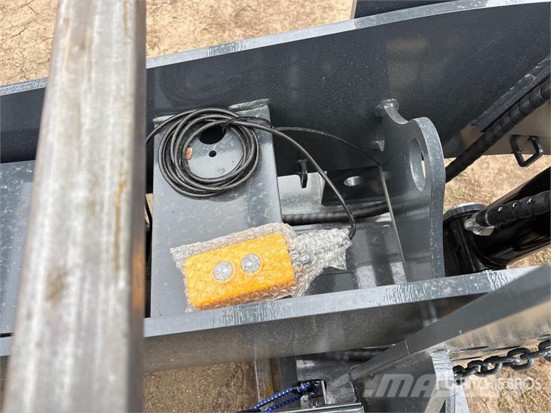  GIYI GY-TE780 Fifth Wheel Wrecker Attachment (Unus Other components