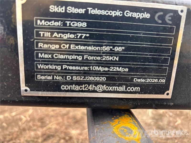 GIYI GY-TG98 98 in Telescopic Skid Steer Grapple ( Gripere