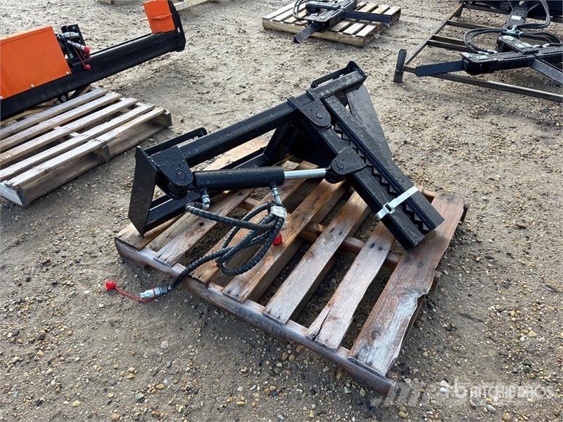  GIYI GY-TP25 25 in Skid Steer Post Puller (Unused) مكونات أخرى