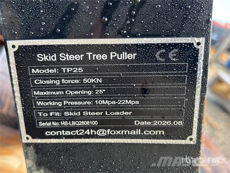  GIYI GY-TP25 25 in Skid Steer Post Puller (Unused) مكونات أخرى