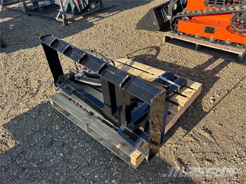 GIYI GY-TP45 25 in Skid Steer Post Puller (Unused) Drugi deli