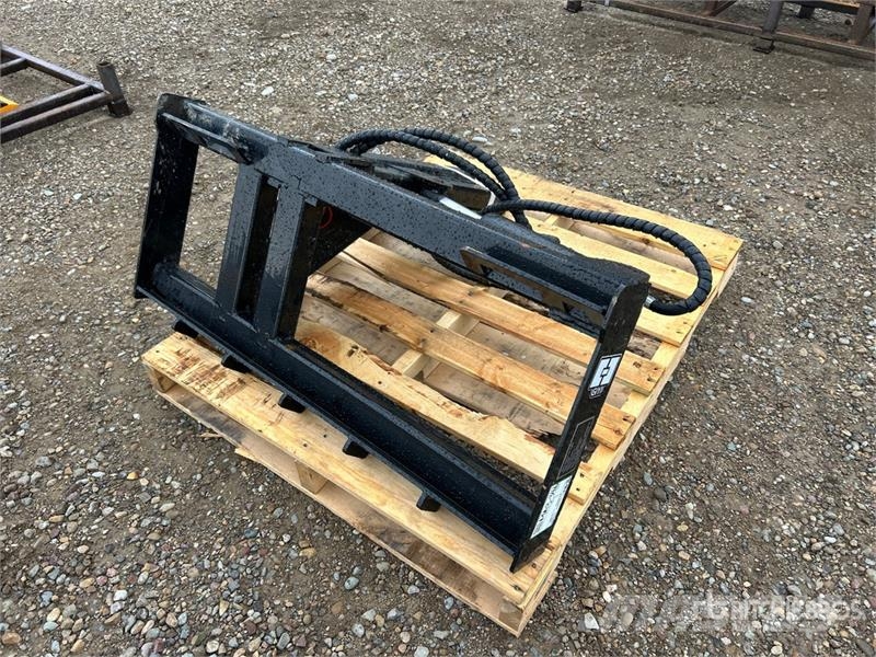  GIYI GY-TP45 25 in Skid Steer Post Puller (Unused) Drugi deli