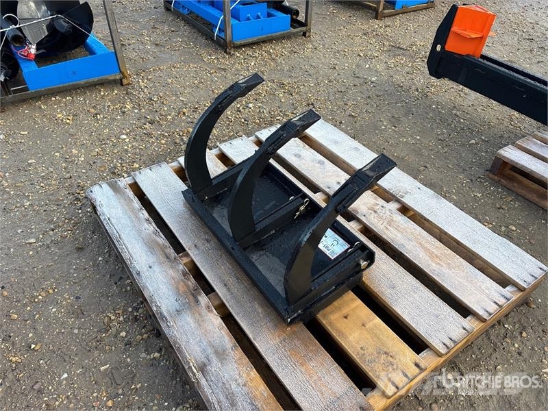  GIYI GY-TRP12 Mini Skid Steer Ripper Scarifier (Un Escarificadores