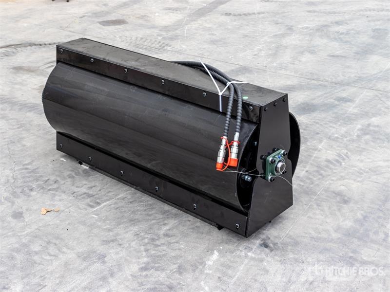GIYI GY-VR59 59 in Skid Steer Vibratory Roller (Un Valjarji