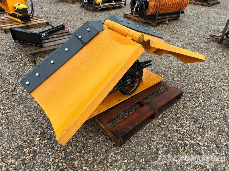 GIYI GY-VSB74 74 in V-Shaped Skid Steer Snow Blade Lumiaurat