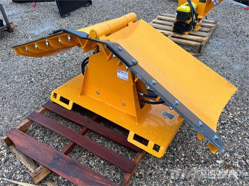 GIYI GY-VSB74 74 in V-Shaped Skid Steer Snow Blade Lumiaurat