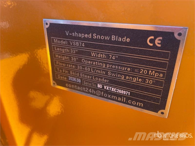 GIYI GY-VSB74 74 in V-Shaped Skid Steer Snow Blade Lâminas e arados de neve