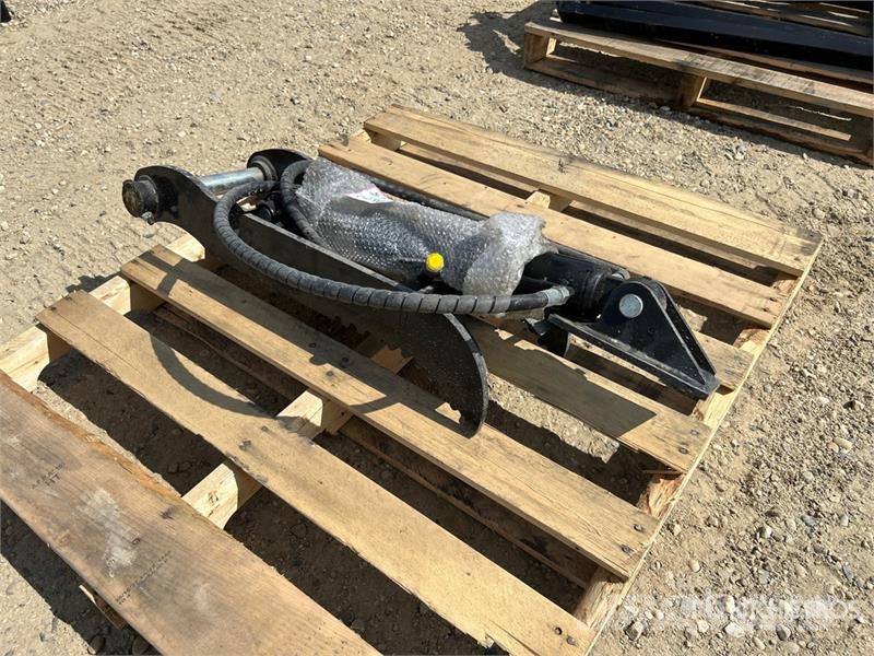 GIYI GY-XJ3T 10 in Hydraulic Excavator Thumb (Unus Godet