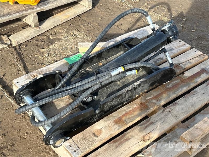  GIYI GY-XJ3T 28 in Cat 3T Hydraulic Excavator Thum دلاء