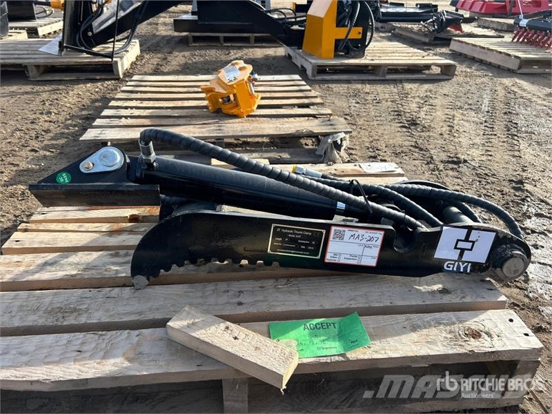  GIYI GY-XJ3T 28 in Cat 3T Hydraulic Excavator Thum دلاء