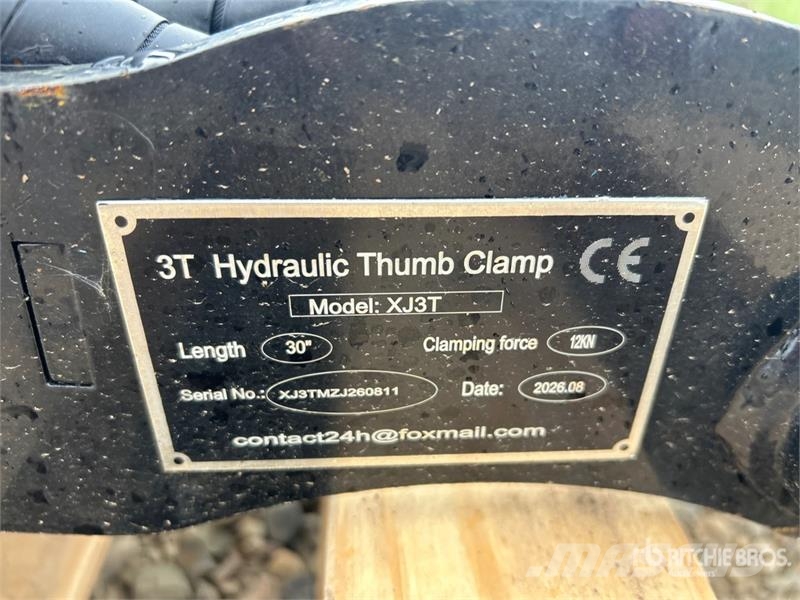 GIYI GY-XJ3T 30 in Hydraulic Excavator Thumb (Unus 挖斗