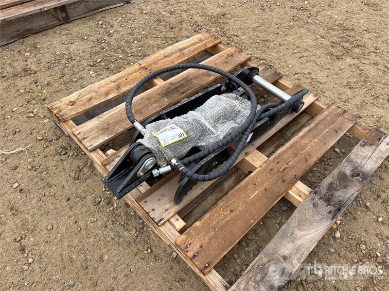  GIYI GY-XJ3T 30 in Hydraulic Excavator Thumb (Unus Buckets