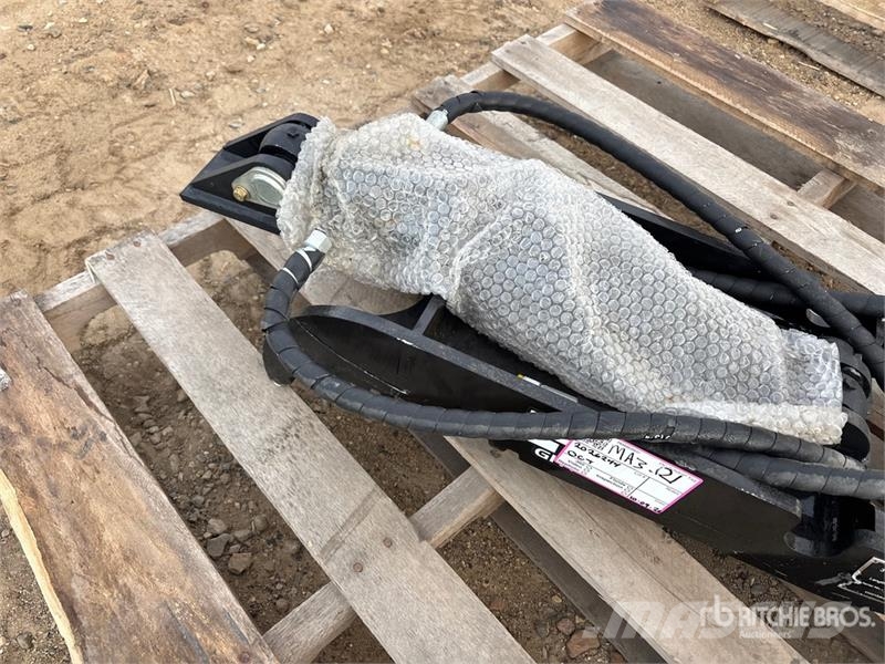  GIYI GY-XJ3T 30 in Hydraulic Excavator Thumb - Fit دلاء