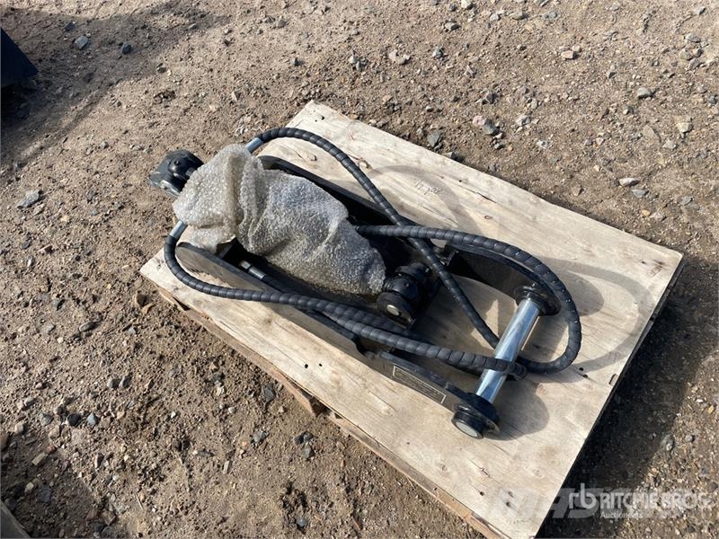 GIYI GY-XJ5T CAT Hydraulic Excavator Thumb (Unused 挖斗