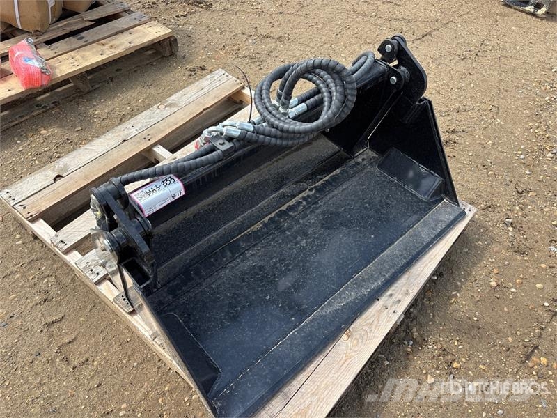  GIYI GY-XKH39 39 in Multi-Purpose Mini Skid Steer  Godet