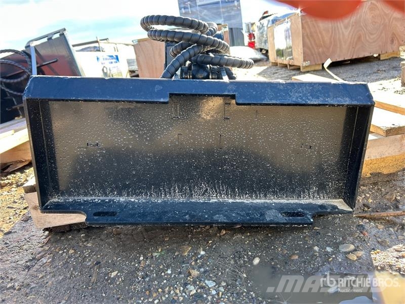 GIYI GY-ZWB 59 in Mini Skid Steer Backhoe (Unused) Tieflöffel