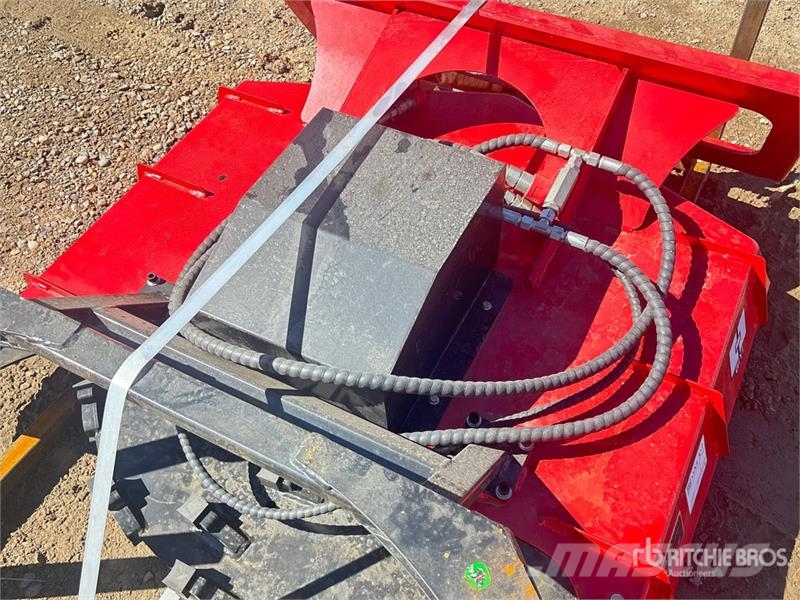 GIYI GYx-DM43 43 in Disc Skid Steer Mulcher (Unuse Metsamultšerid