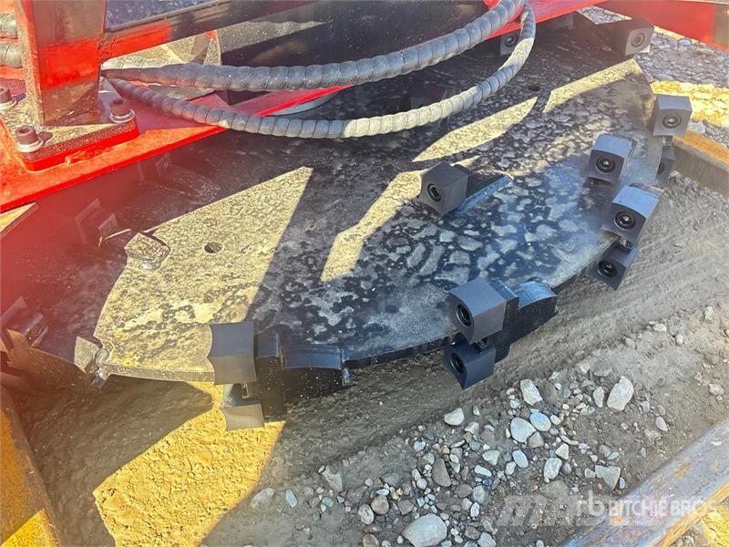 GIYI GYx-DM43 43 in Disc Skid Steer Mulcher (Unuse Metsamultšerid