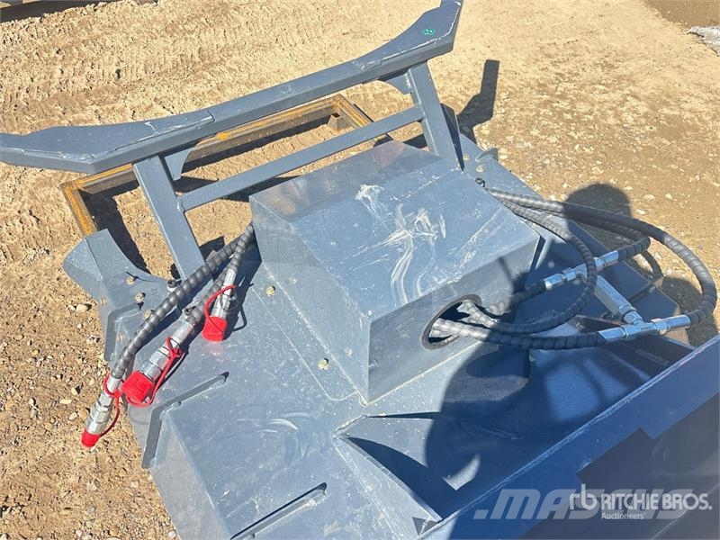 GIYI MDM50 33 in Mini Disc Skid Steer Mulcher (Unu Šumski mulčeri