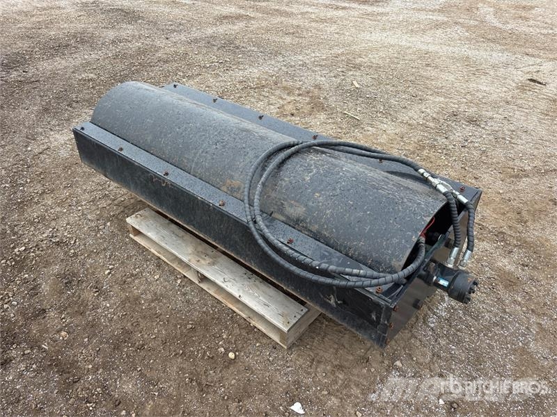  GIYI VR72 72 in Vibratory Roller مكونات أخرى