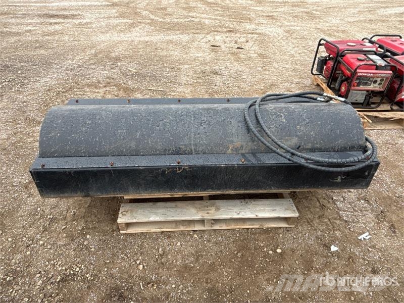  GIYI VR72 72 in Vibratory Roller مكونات أخرى