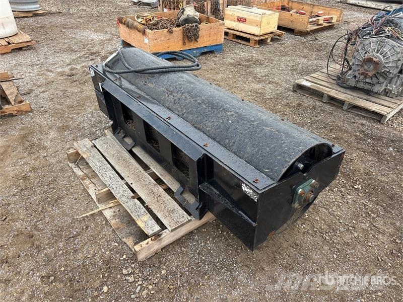  GIYI VR72 72 in Vibratory Roller مكونات أخرى