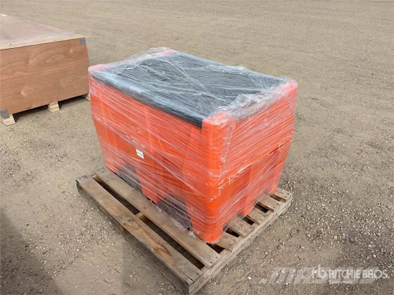  GLDP480 116 gal Poly Fuel Tank (Unused) Fuel and additive tanks