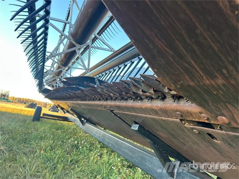 Gleaner 330 30 ft Rigid Combine Header Κεφαλές θεριζοαλωνιστικών μηχανών