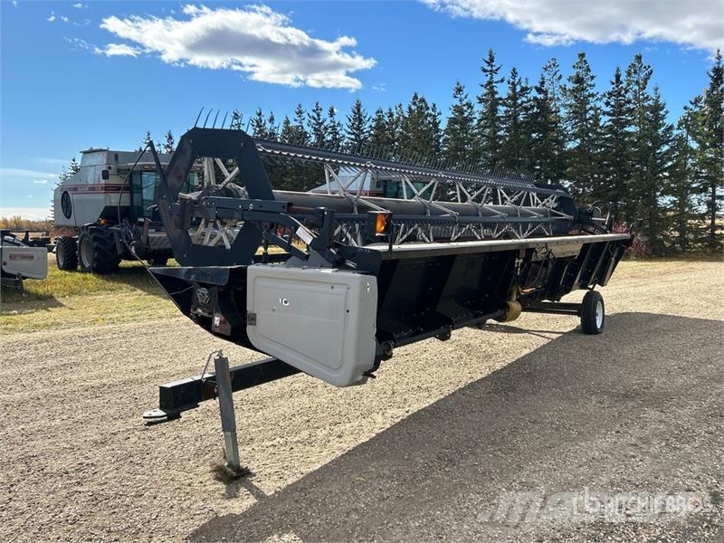 Gleaner 330 30 ft Rigid Combine Header رؤوس الحصادات الدراسات