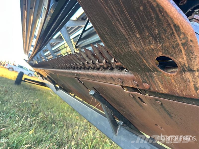 Gleaner 700 30 ft Rigid Combine Header Κεφαλές θεριζοαλωνιστικών μηχανών