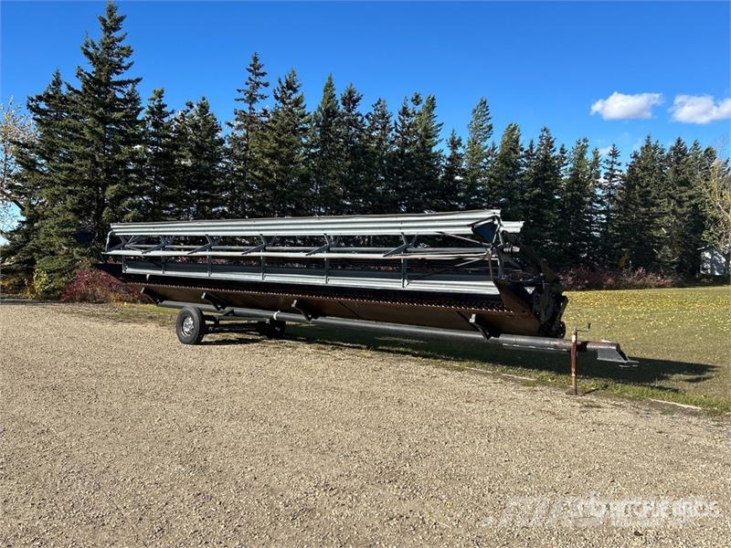 Gleaner 700 30 ft Rigid Combine Header Kombájn adapterek