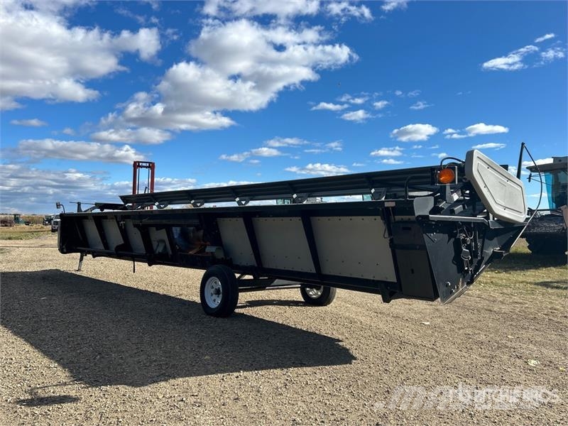 Gleaner 700 30 ft Rigid Combine Header رؤوس الحصادات الدراسات