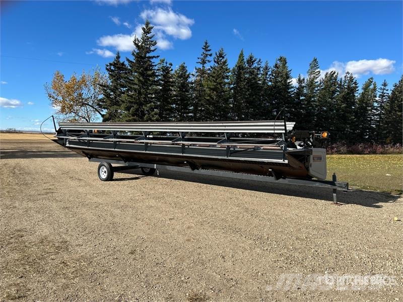 Gleaner 700 30 ft Rigid Combine Header رؤوس الحصادات الدراسات