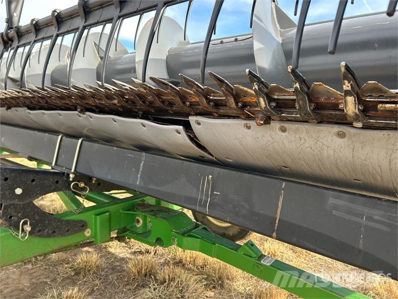 Gleaner 8200 35 ft Flex Combine Header Combine harvester heads