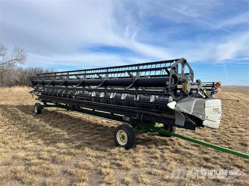 Gleaner 8200 35 ft Flex Combine Header Combine harvester heads